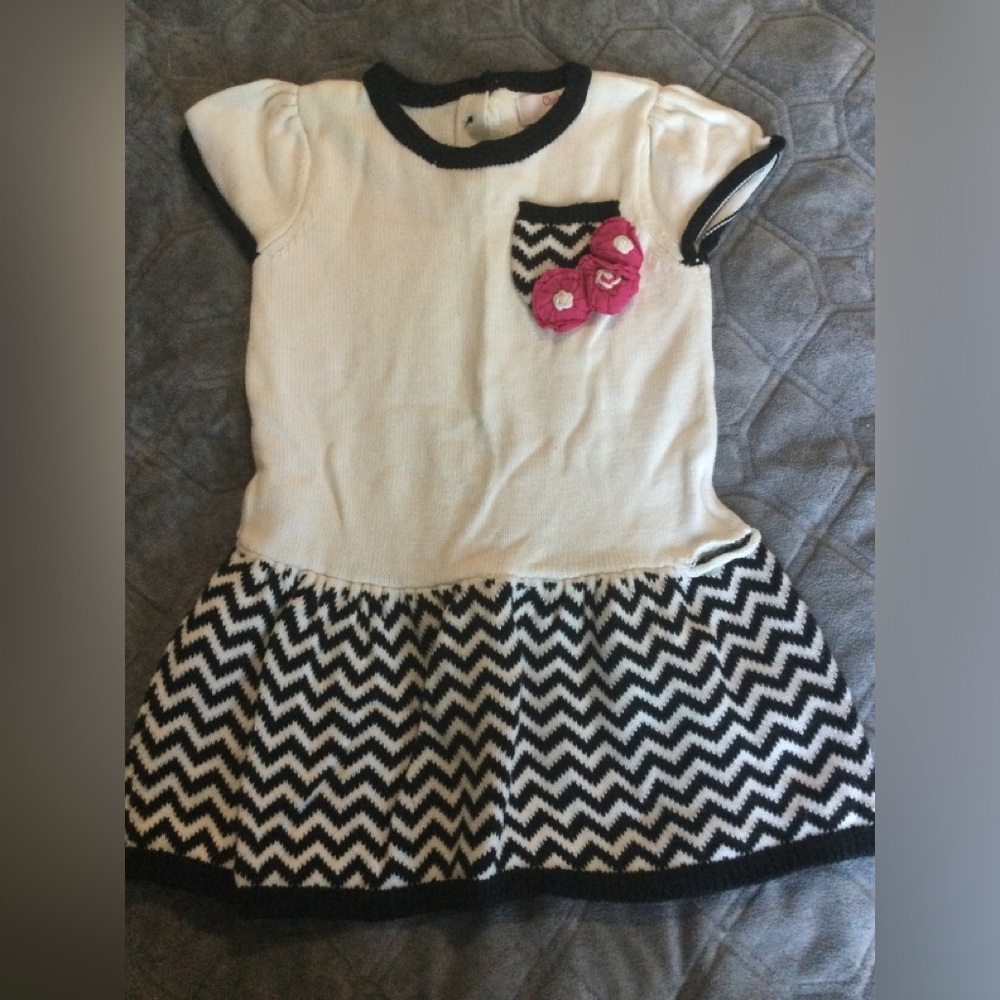 Never worn dress 24m with callout